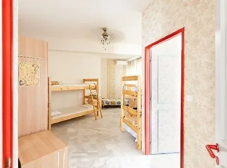 Nomads Kro 4*