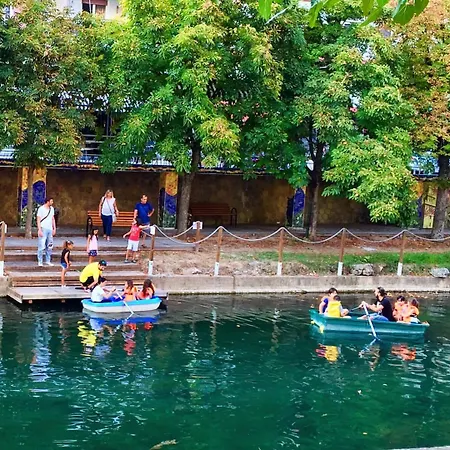 宾馆 Nomads 特里卡拉